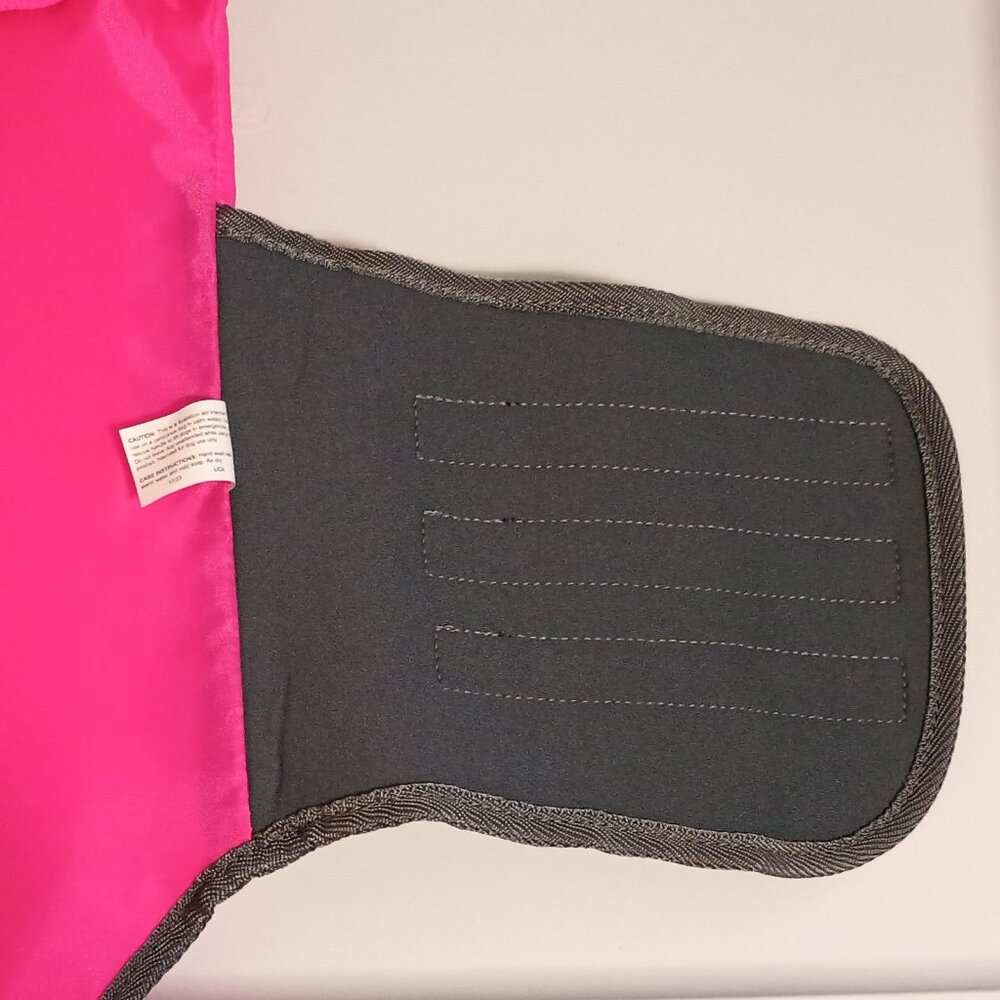 Outward Hound Granby Splash Dog Life Vest for Swimming, Boating & Water Safety - Picture 10 of 16